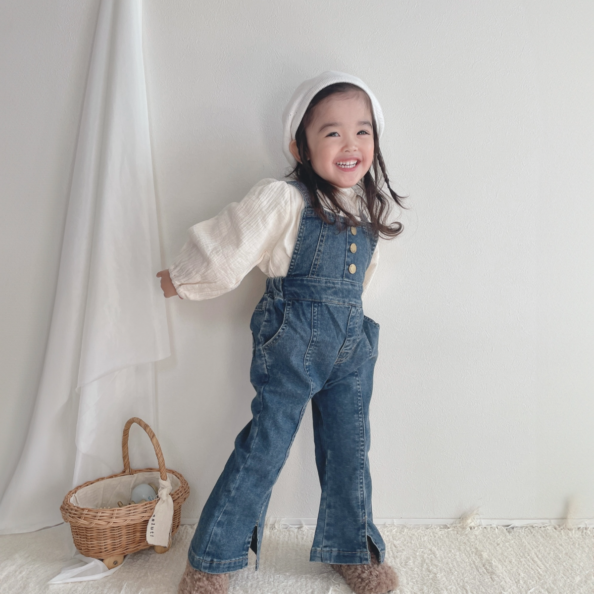 90-140】裾スリットデニムサロペット｜ELMO-こども服エルモ- – こども
