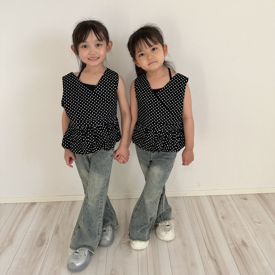 大人顔負けのフレアデニムでキッズコーデも格上げ✨
