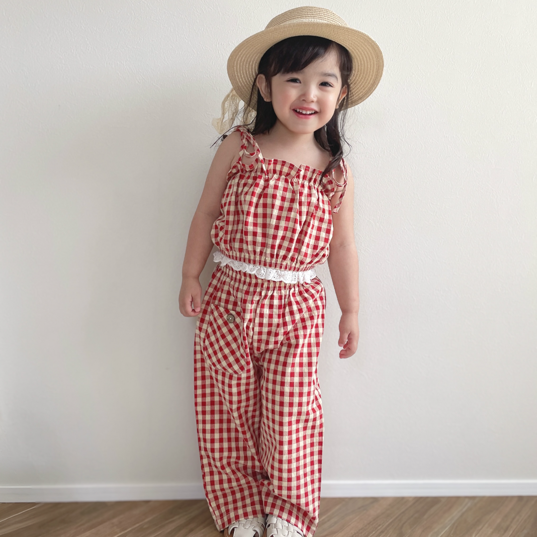 裾のレースにきゅん♡女の子の“かわいい”を詰め込んだ夏のセットアップ