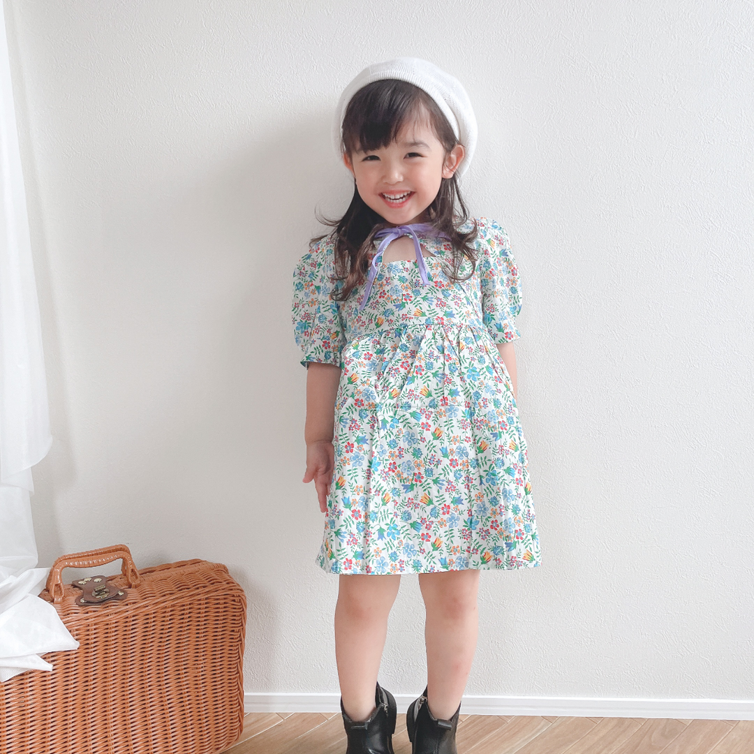 レトロ可愛い花柄に夢中♡甘さと上品さを両立した、とっておきのワンピース
