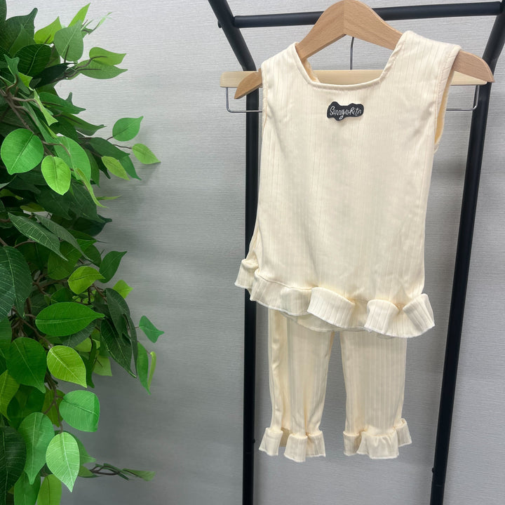 【即納※3-5営業日程度で発送予定】【サイズ：100】フリルヘムリブセットアップ