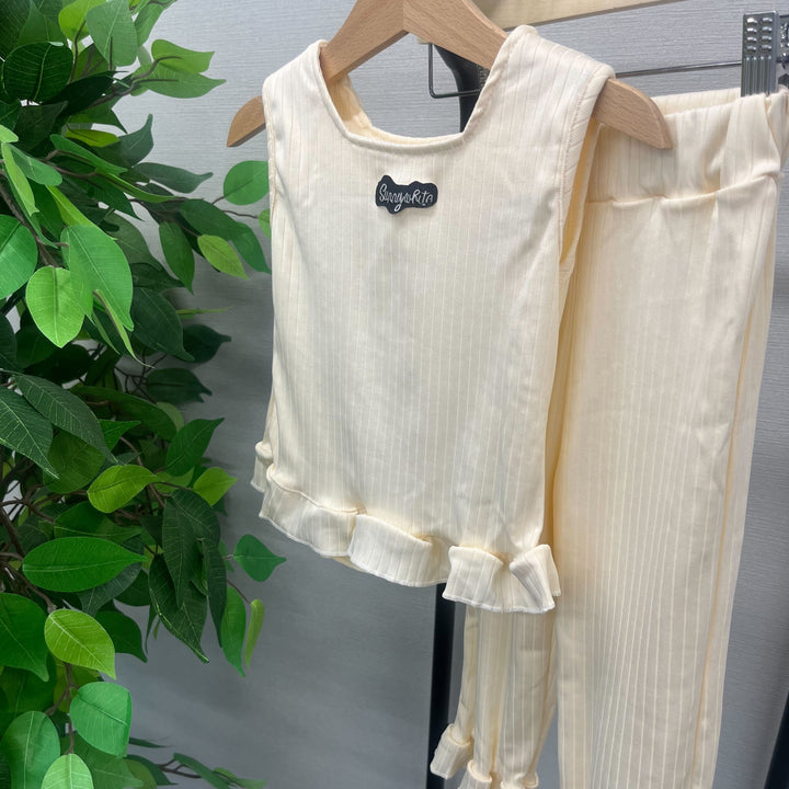 【即納※3-5営業日程度で発送予定】【サイズ：100】フリルヘムリブセットアップ