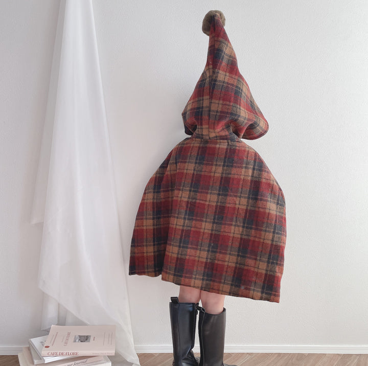 【90-140】ポンポン付きチェック柄ケープ