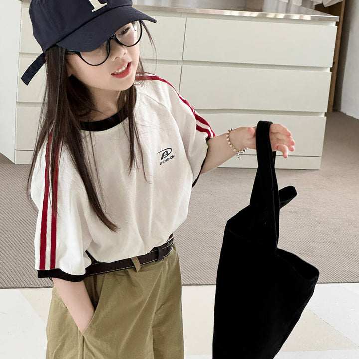【100-150】ラインデザインTシャツ