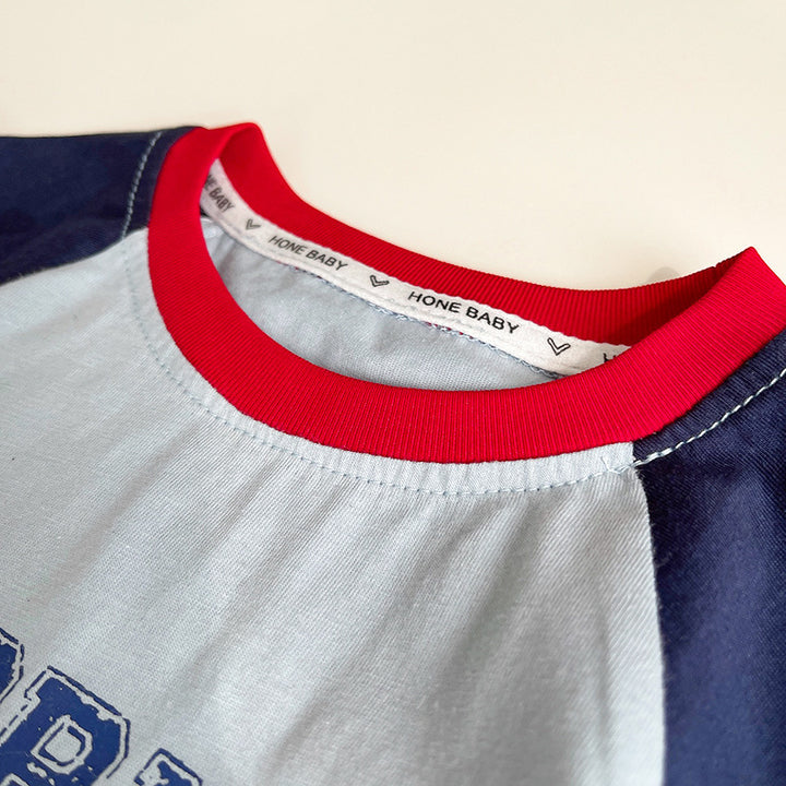 【80-120】ラグランスリーブ英字ロゴTシャツ