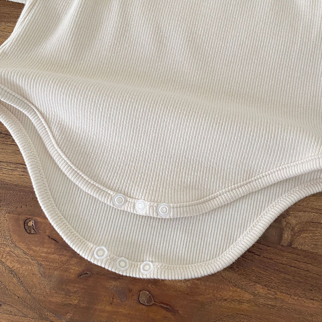 【73-90】ラビット刺繍メロウリブロンパース