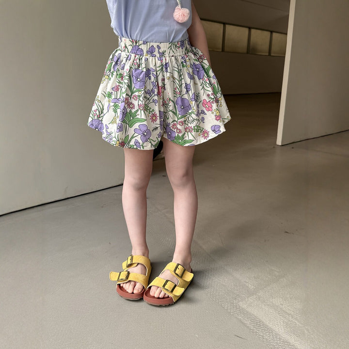 【90-140】フラワーデザインショートパンツ