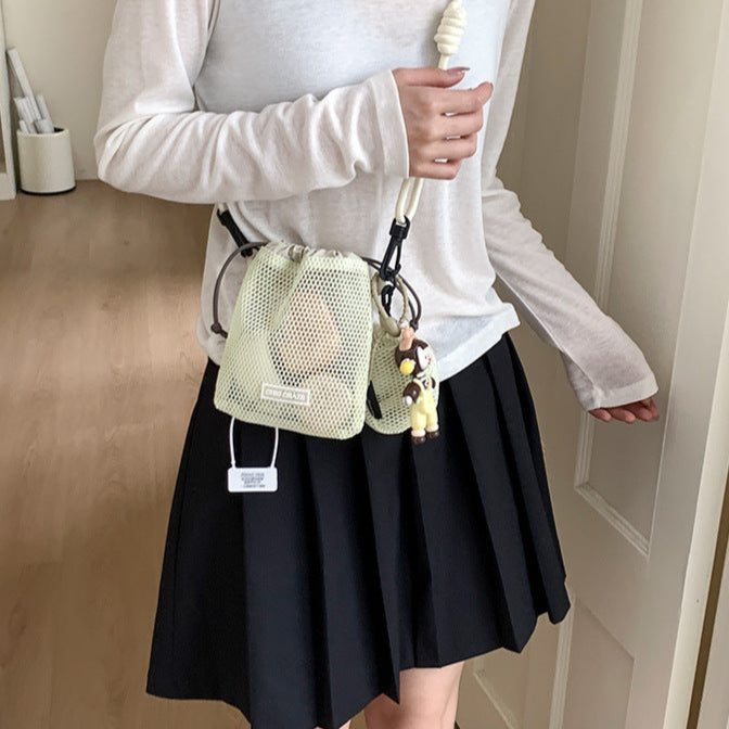 【MOM】ミニポーチ付きメッシュショルダーバッグ