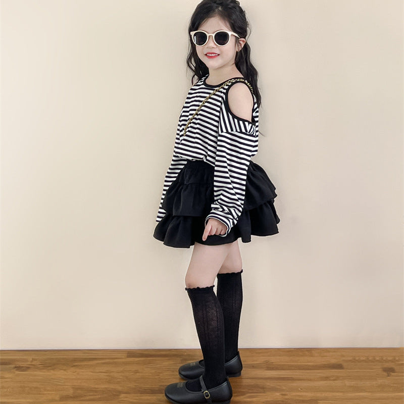 【90-140】ボーダー肩開きトップス