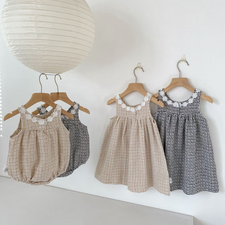 【80-130】フラワーモチーフチェック柄ワンピース