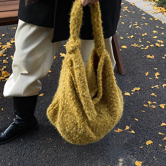 あったかニットショルダーバッグ