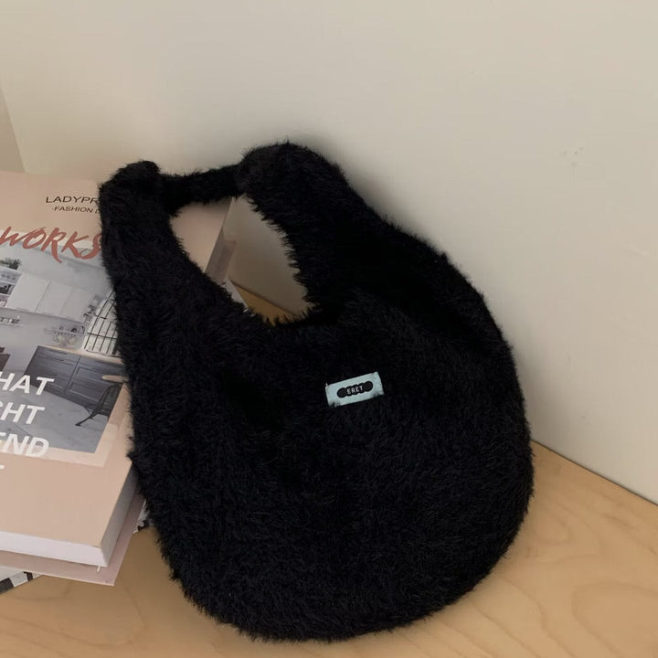 ハーフムーンハンドバッグ