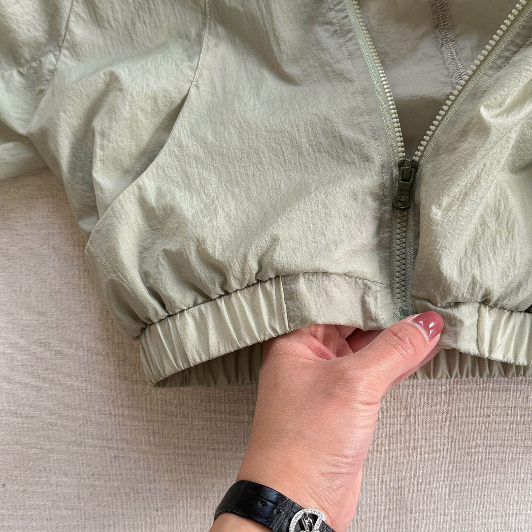 【80-130】フルジップシアーウィンドブレーカー