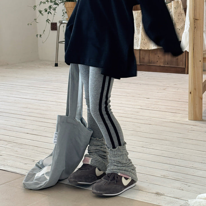 【90-150】サイドラインスリムパンツ