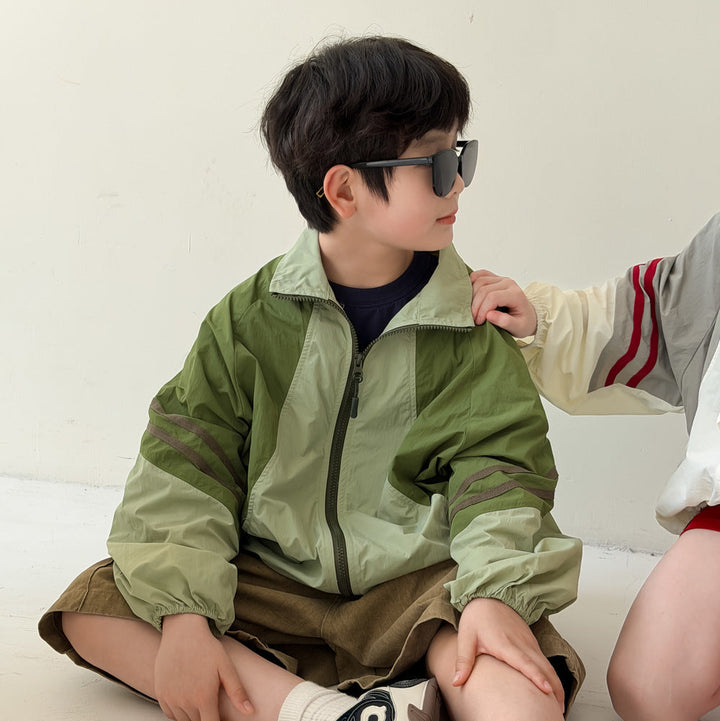 【100-150】フルジップウィンドブレーカー