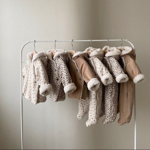 【73-90】パターンプリントフーディーロンパース