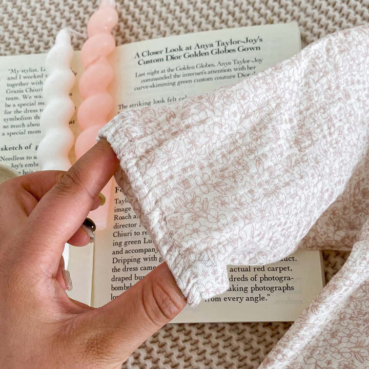 【73-90】ラッフルカラー小花柄ロンパース