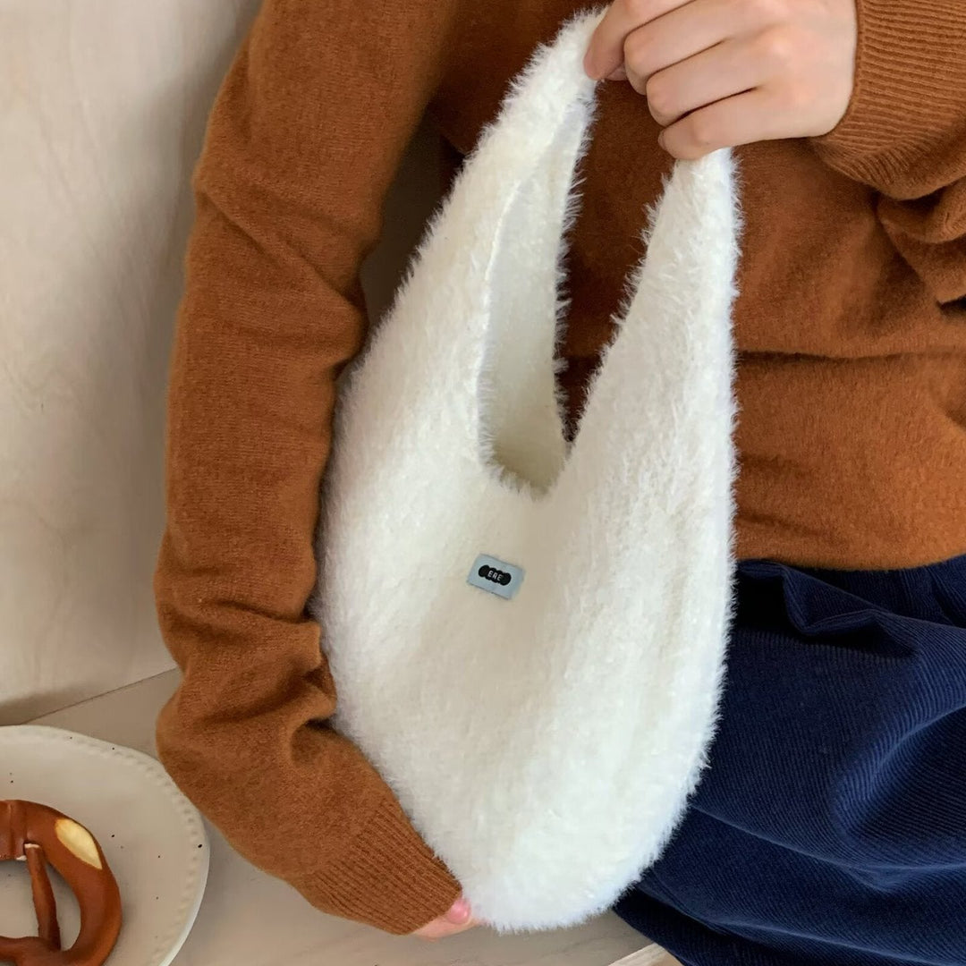 ハーフムーンハンドバッグ