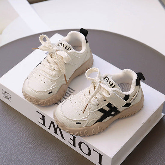 【13.5-18.5】ラインデザインカジュアルスニーカー