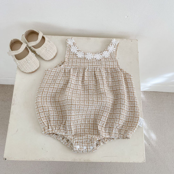 【73-90】フラワーモチーフチェック柄ロンパース