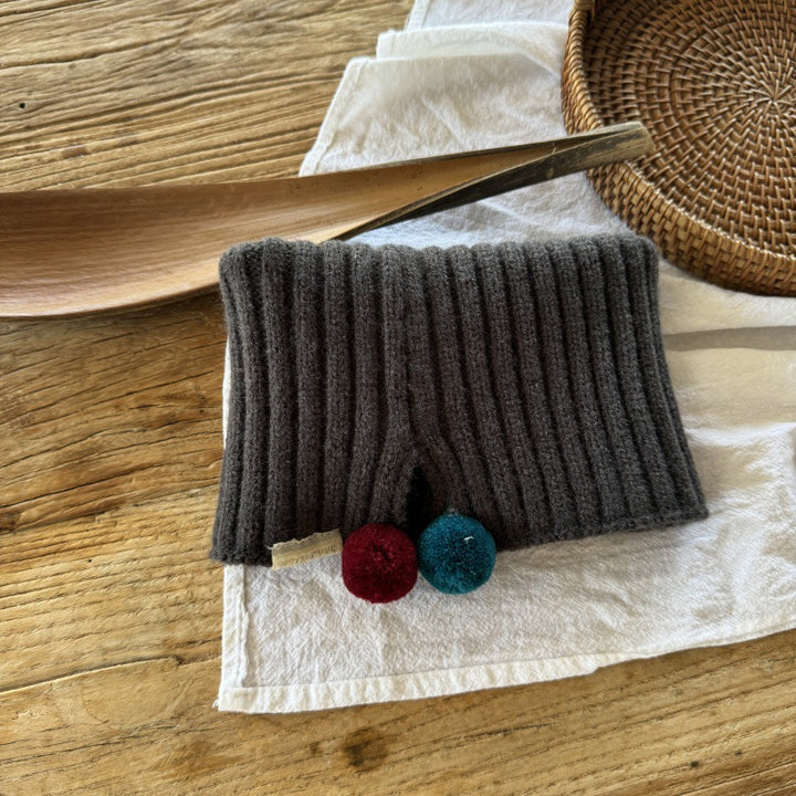 ポンポン付きニットネックウォーマー