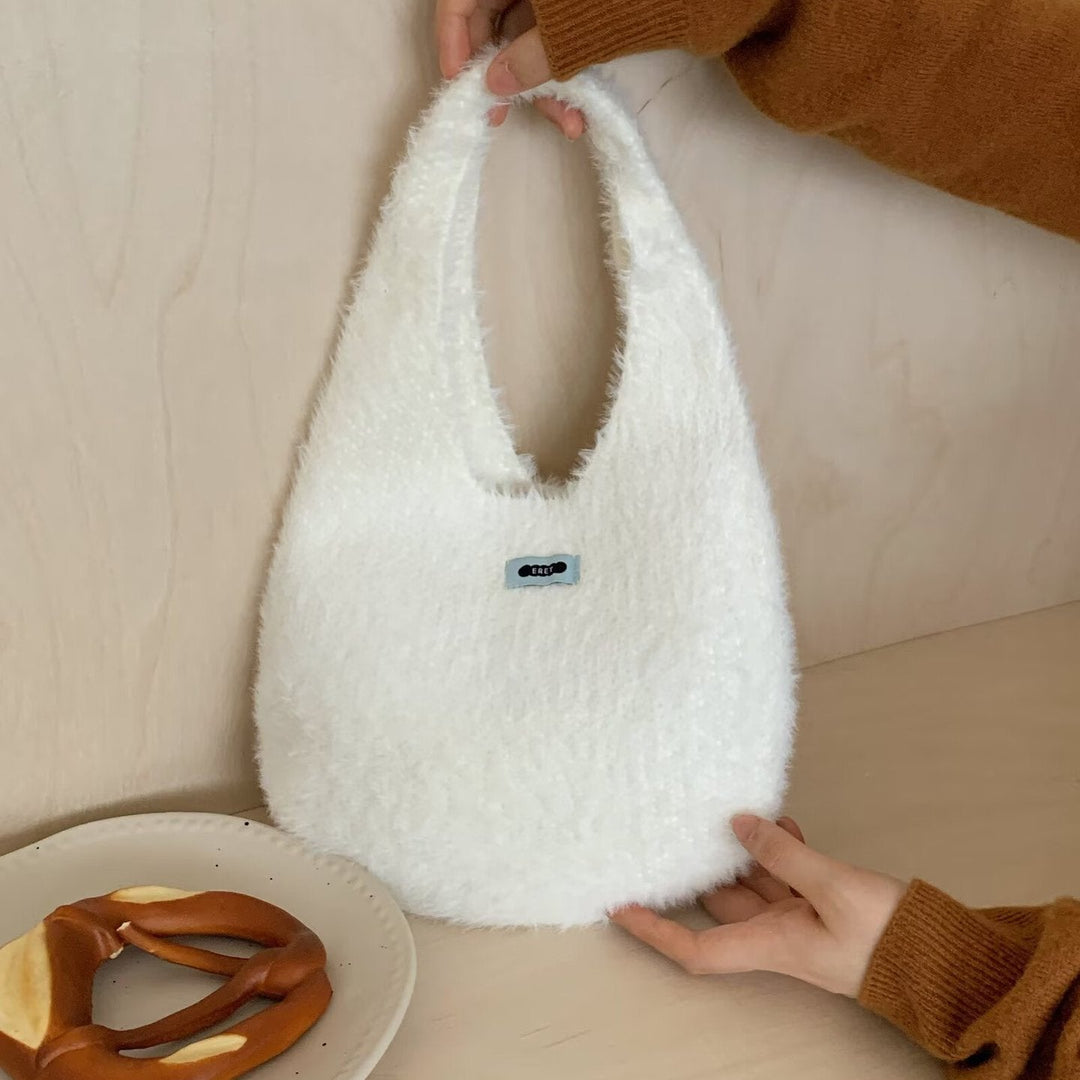 ハーフムーンハンドバッグ