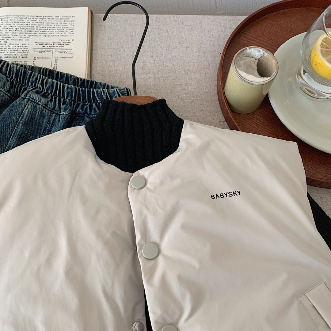 【90-140】バックロゴ中綿ベスト