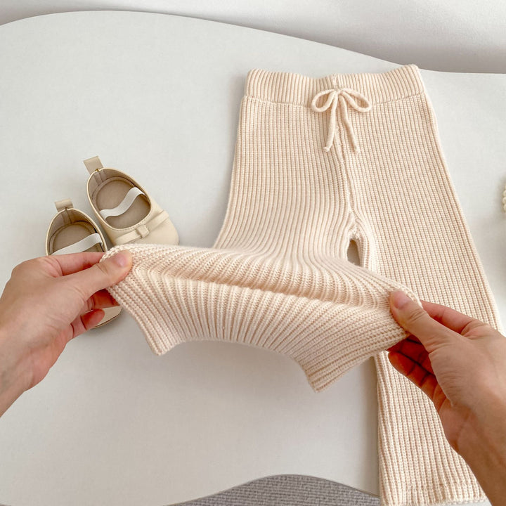 【73-100】シンプルニットフレアパンツ