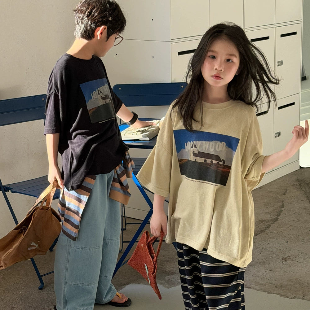 【100-150】HOLLY WOODデザインTシャツ