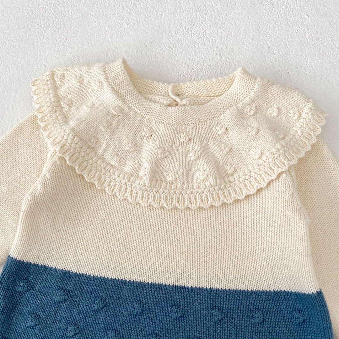 【73-90】ラッフルカラーニットロンパース