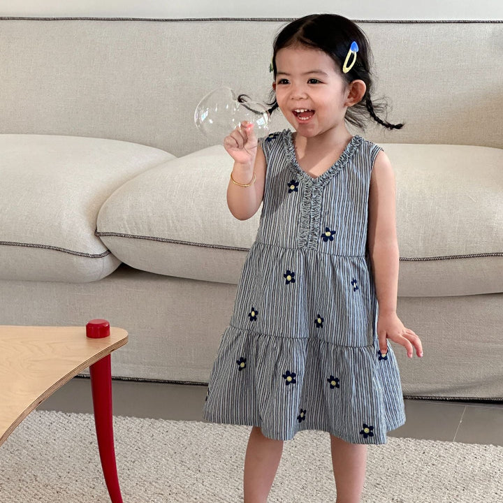 【80-150】花柄刺繍デザインノースリワンピース