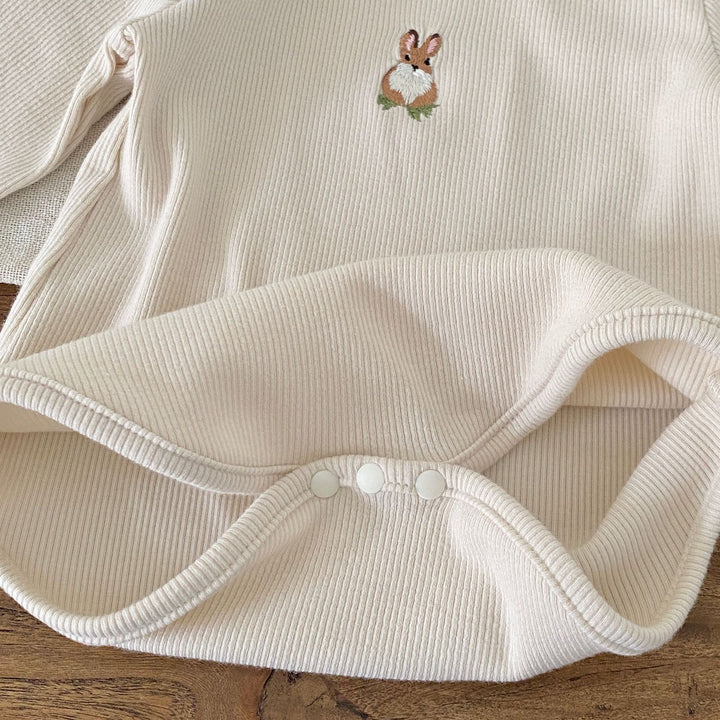 【73-90】ラビット刺繍メロウリブロンパース