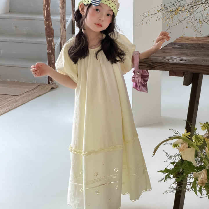 【100-150】レースデザインパフスリーブワンピース