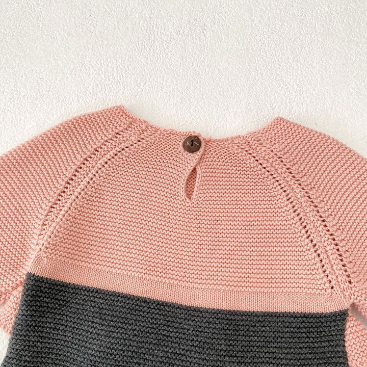 【73-90】バイカラーウエストフリルニットロンパース