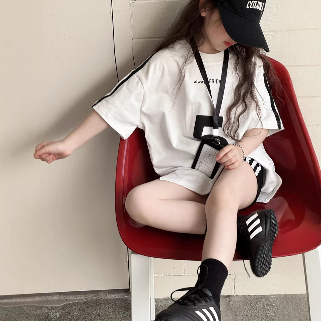 【100-150】サイドラインオーバーサイズTシャツ