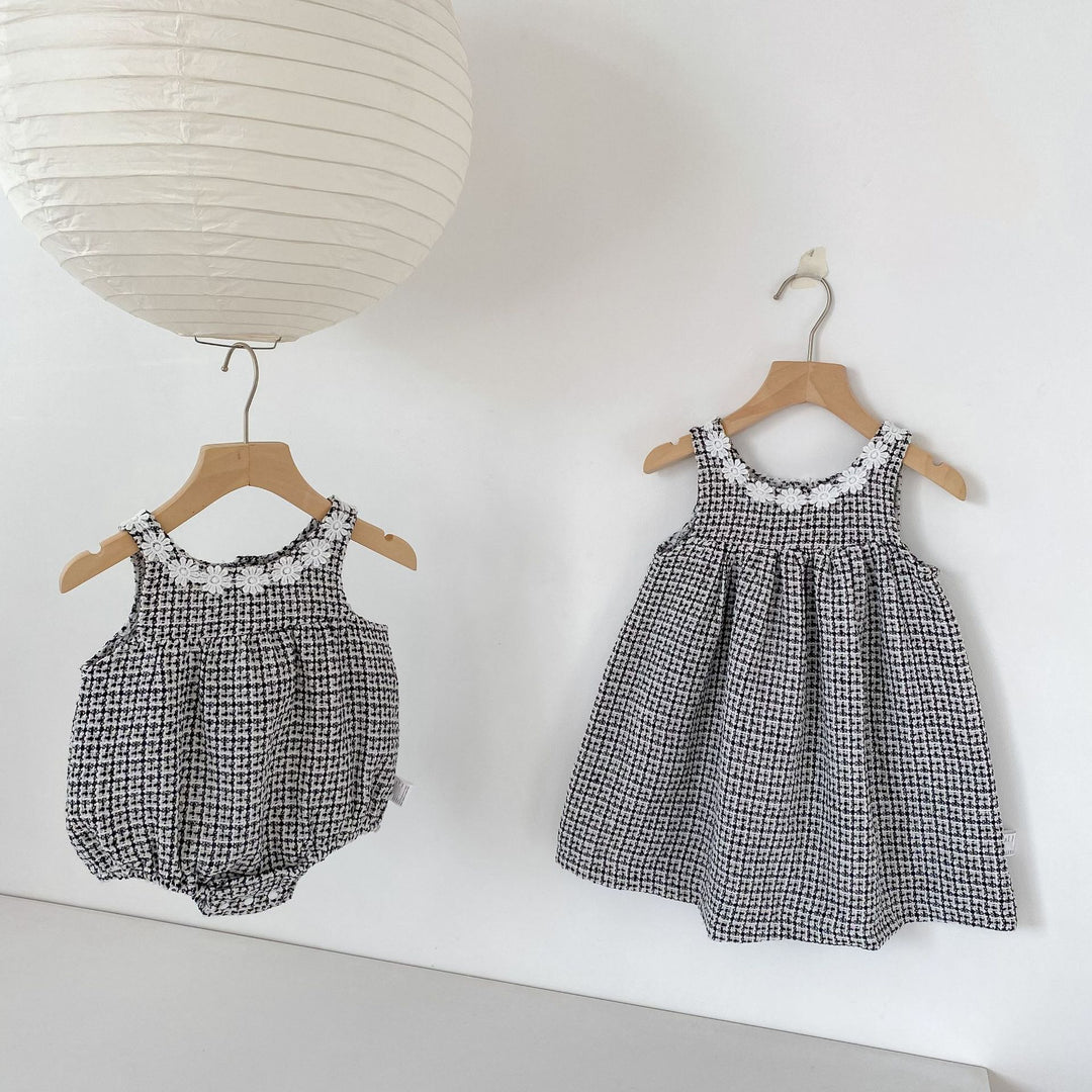 【80-130】フラワーモチーフチェック柄ワンピース