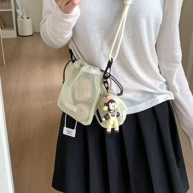 【MOM】ミニポーチ付きメッシュショルダーバッグ