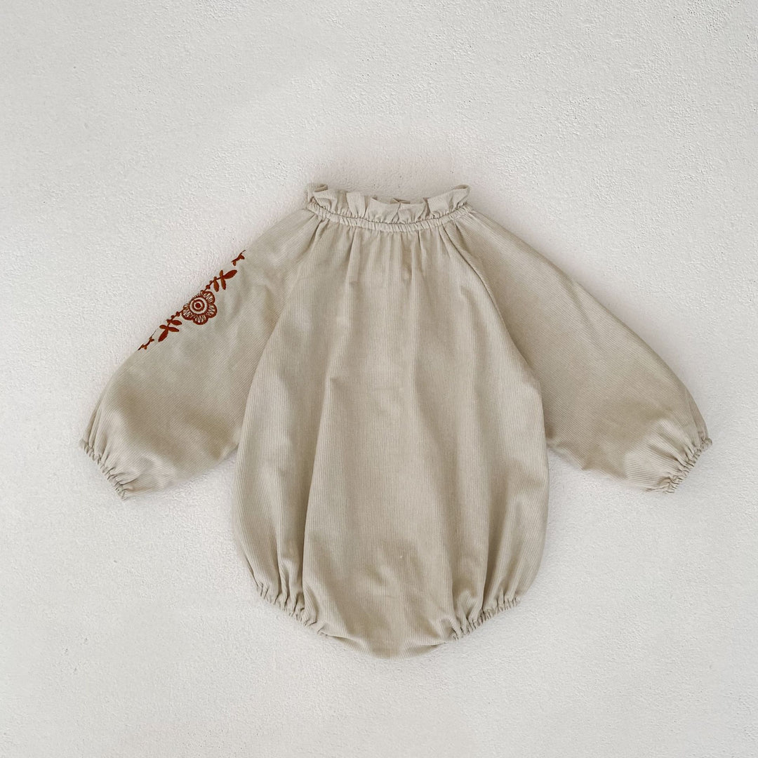 【73-90】袖刺繍長袖ロンパース