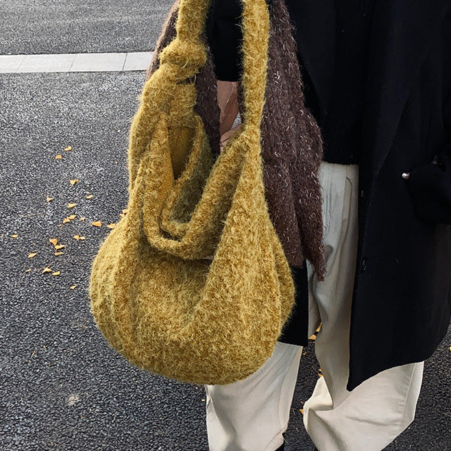 あったかニットショルダーバッグ