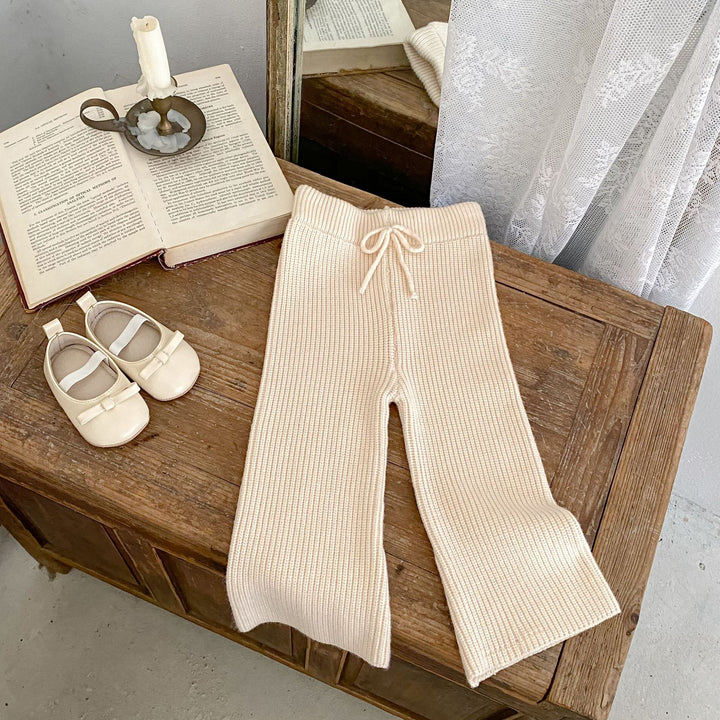 【73-100】シンプルニットフレアパンツ