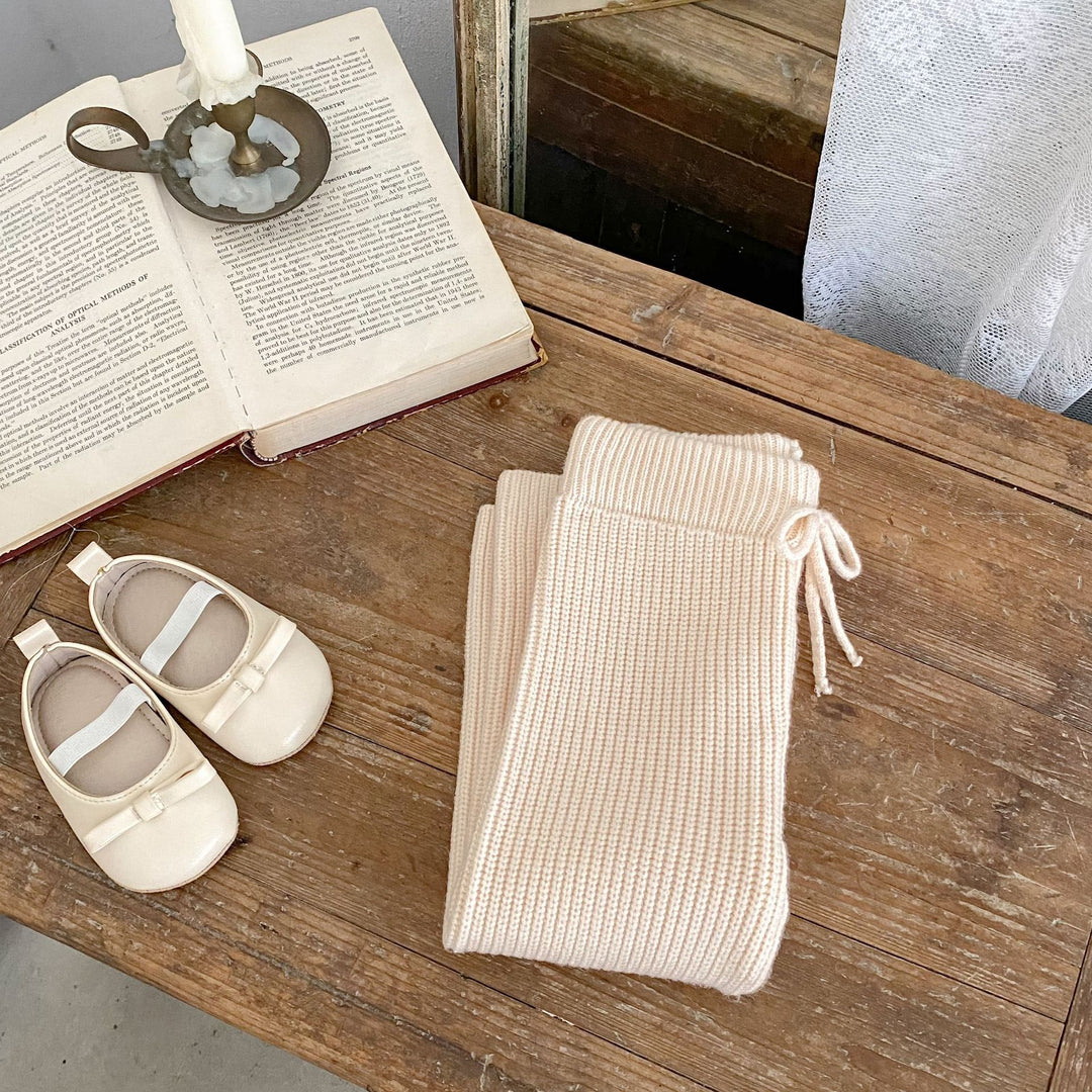 【73-100】シンプルニットフレアパンツ