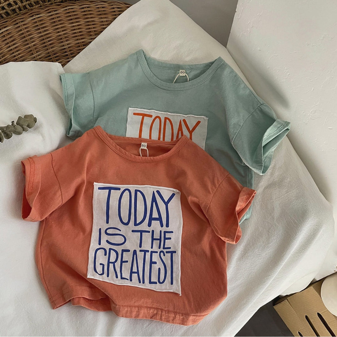 【80-120】ビッグ英字ロゴワッペンTシャツ