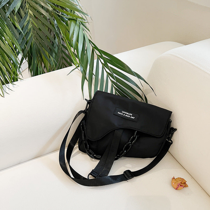 チェーンデザイショルダーバッグ