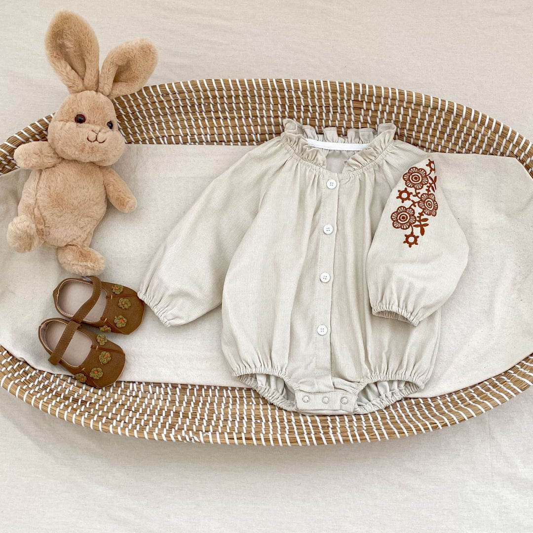 【73-90】袖刺繍長袖ロンパース