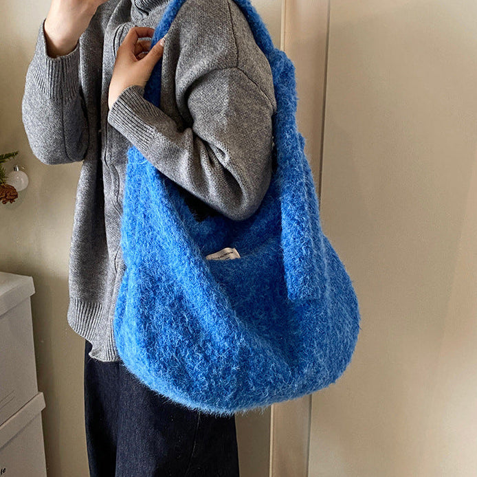 あったかニットショルダーバッグ