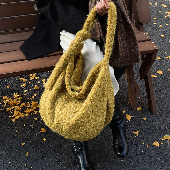 あったかニットショルダーバッグ