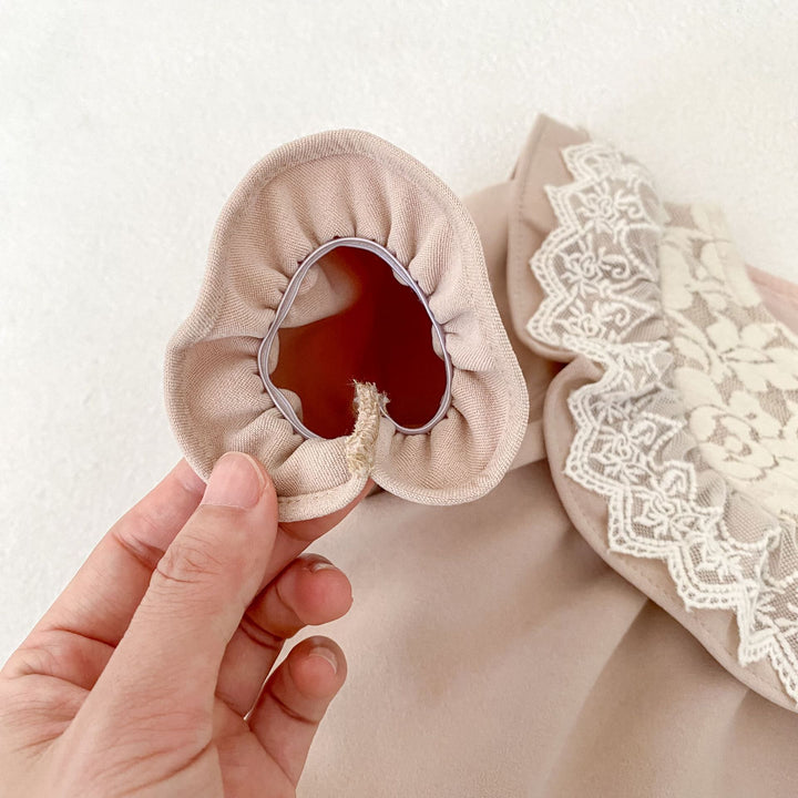 【73-90】レースデザイン長袖ロンパース