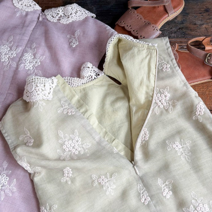【100-150】レースカラー花柄刺繍ワンピース