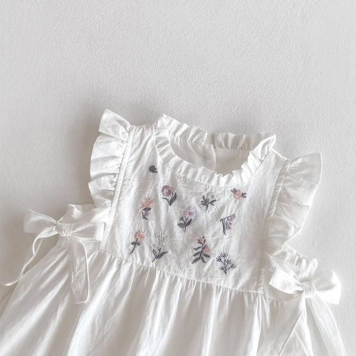 【73-90】花柄刺繍ノースリーブロンパース