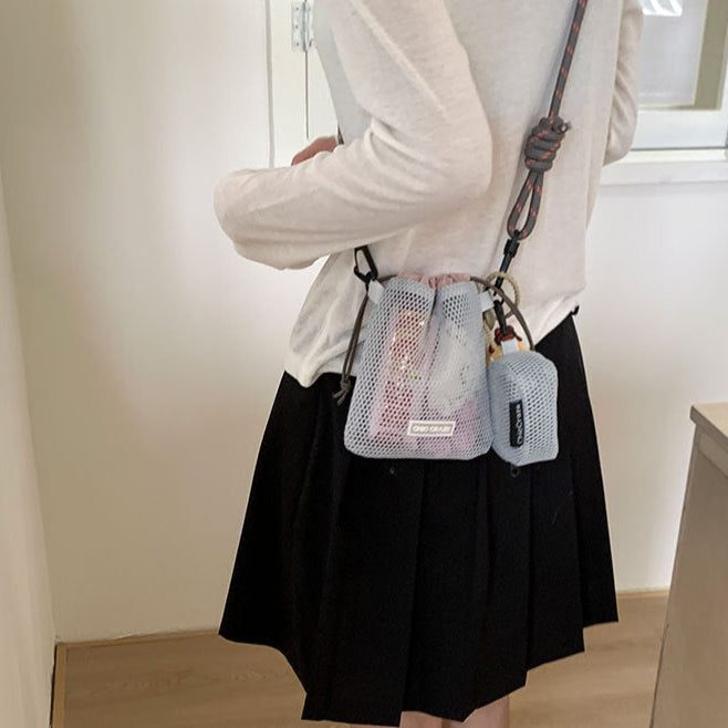 【MOM】ミニポーチ付きメッシュショルダーバッグ